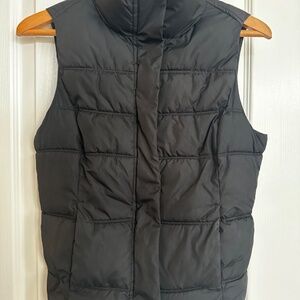 Gap Black Puffer Vest Size XS Like New